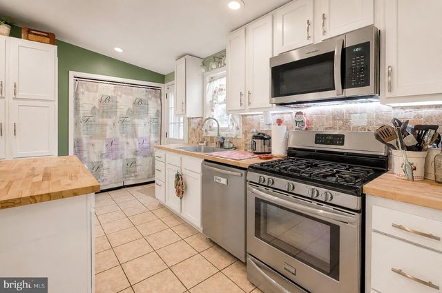 208 W ARCTIC AVE, Minotola, NJ 08341