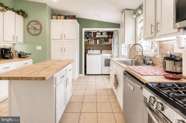 208 W ARCTIC AVE, Minotola, NJ 08341