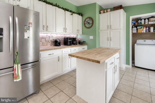 208 W ARCTIC AVE, Minotola, NJ 08341