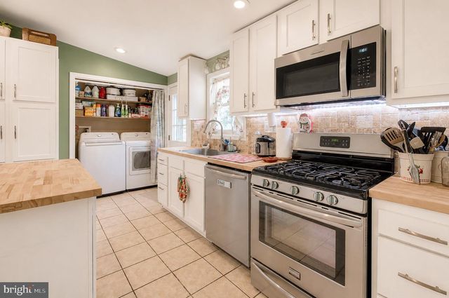 208 W ARCTIC AVE, Minotola, NJ 08341