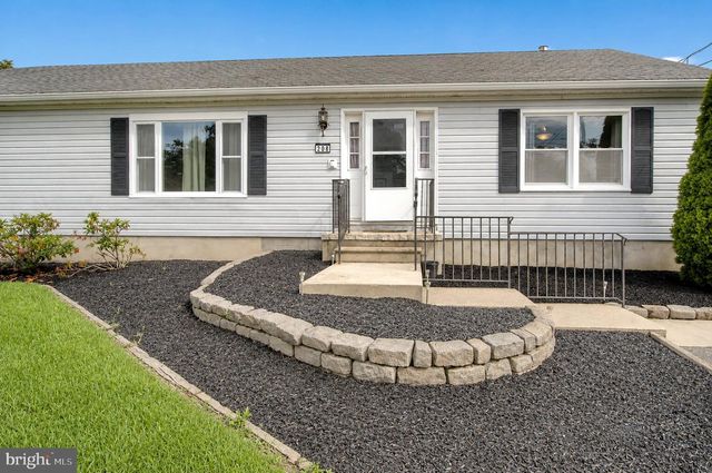 208 W ARCTIC AVE, Minotola, NJ 08341