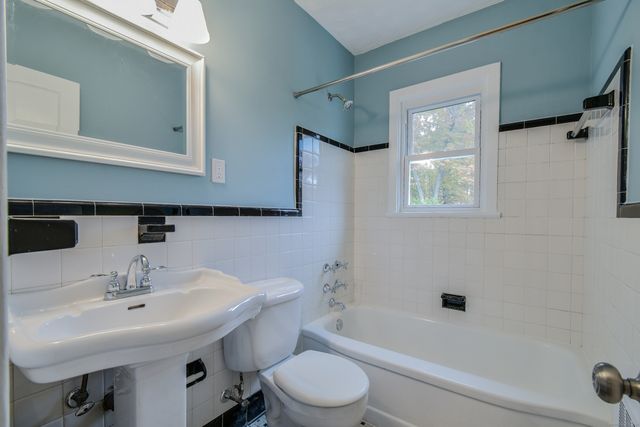 101 Blakeslee Avenue, North Haven, CT 06473
