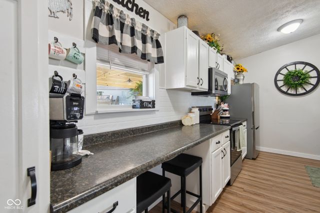 8437 N Sheffield Court, Columbus, IN 47201