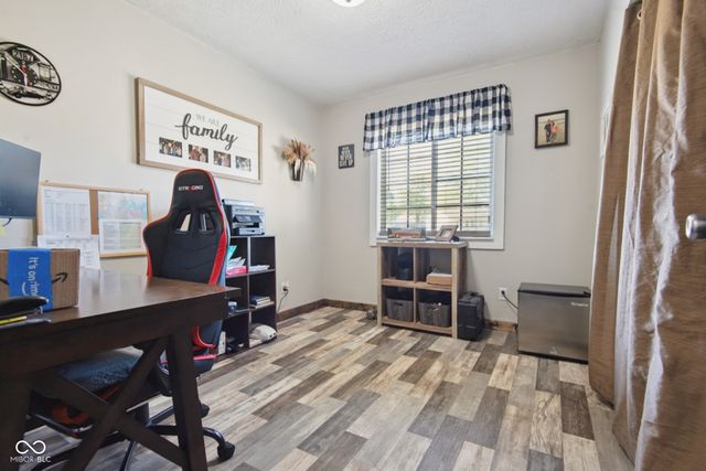 8437 N Sheffield Court, Columbus, IN 47201