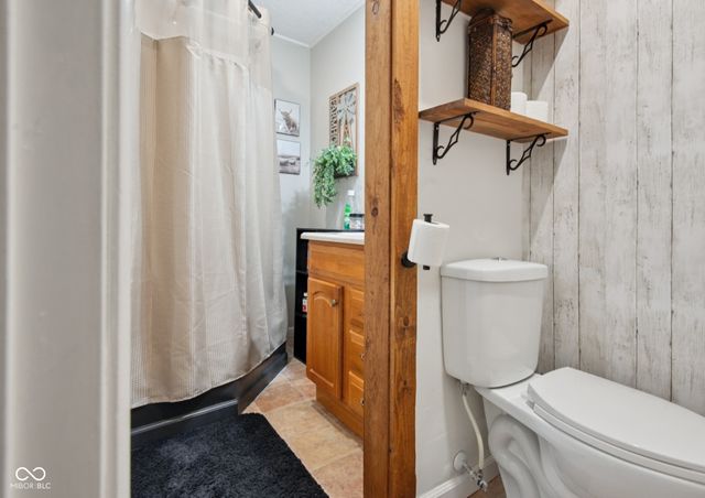 8437 N Sheffield Court, Columbus, IN 47201