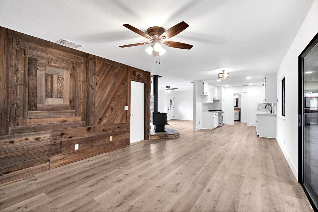 Image 10 of property listing at 23328 Granite Creek Lane, Clovis, CA 93619