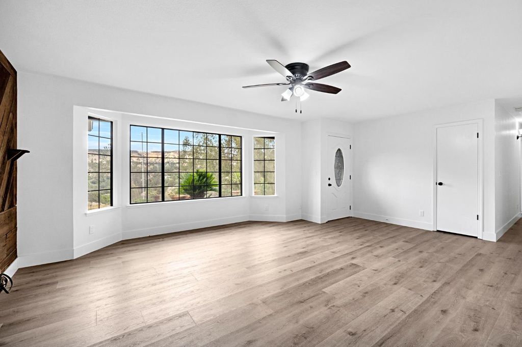 Image 7 of property listing at 23328 Granite Creek Lane, Clovis, CA 93619