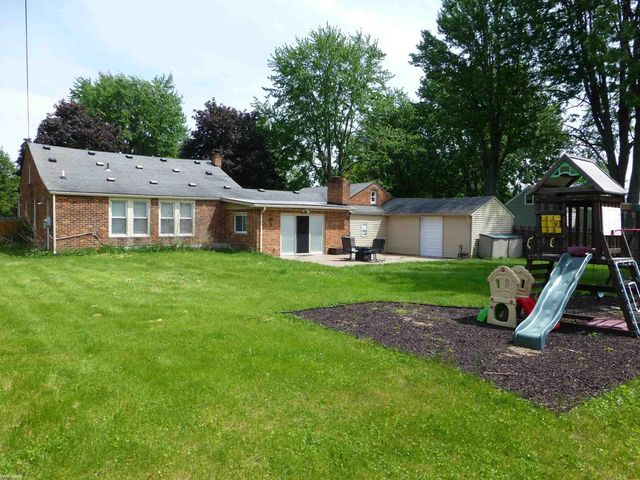 5544 Meadow View Street, Sterling Heights, MI 48310