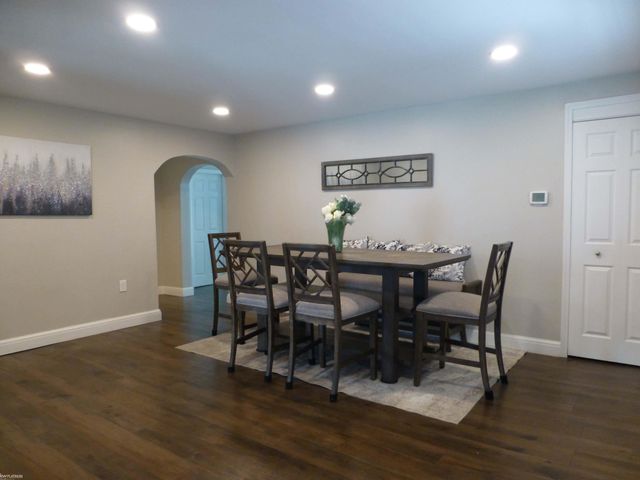 5544 Meadow View Street, Sterling Heights, MI 48310