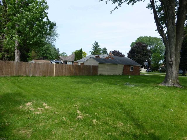 5544 Meadow View Street, Sterling Heights, MI 48310