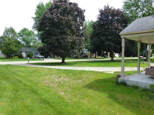 5544 Meadow View Street, Sterling Heights, MI 48310