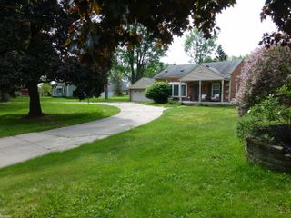 5544 Meadow View Street, Sterling Heights, MI 48310