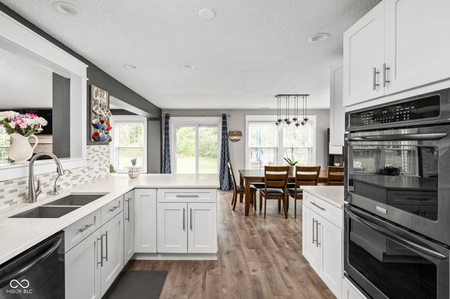 6431 Eastern Range Road, Indianapolis, IN 46234