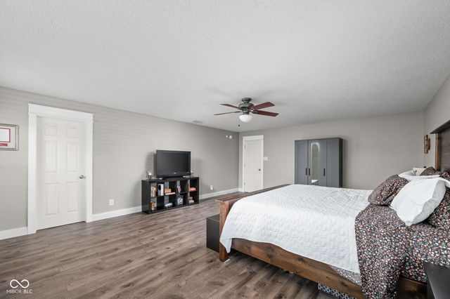 6431 Eastern Range Road, Indianapolis, IN 46234