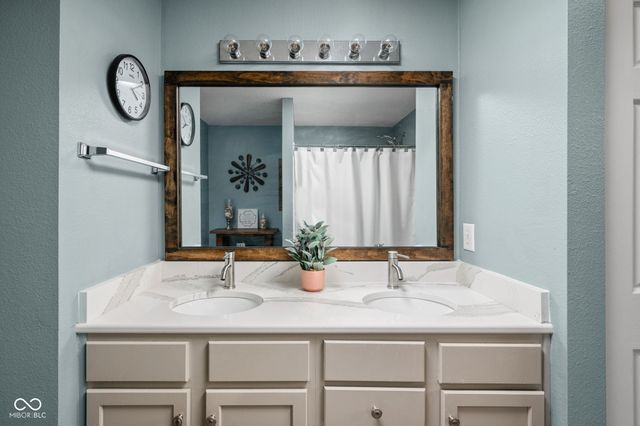 6431 Eastern Range Road, Indianapolis, IN 46234