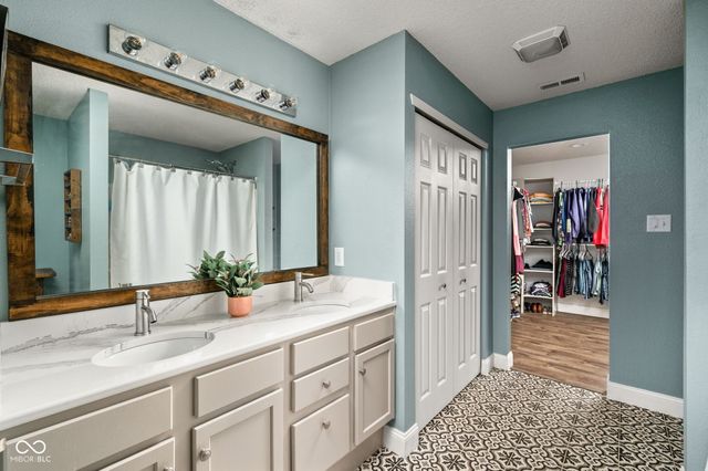 6431 Eastern Range Road, Indianapolis, IN 46234