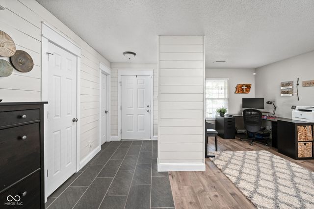 6431 Eastern Range Road, Indianapolis, IN 46234