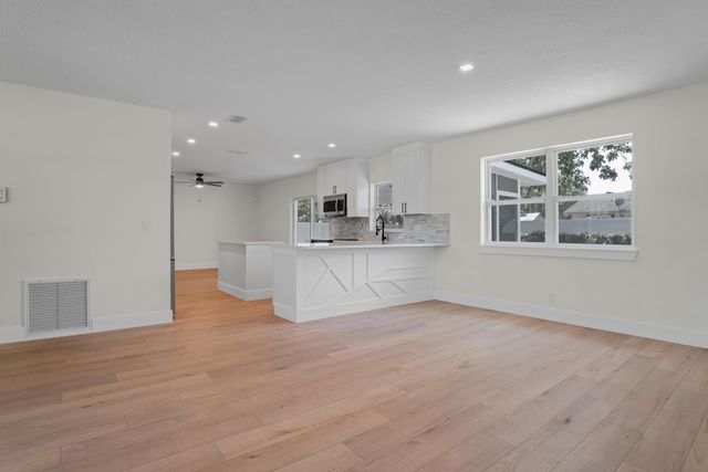 598 Coral Way, Delray Beach, FL 33445