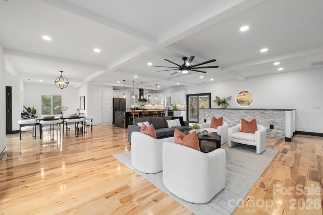 74 Jeranna Road, Mills River, NC 28759