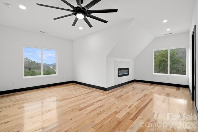 74 Jeranna Road, Mills River, NC 28759