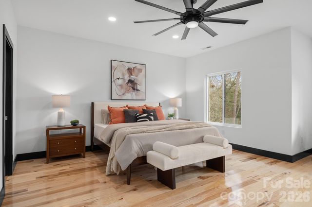 74 Jeranna Road, Mills River, NC 28759