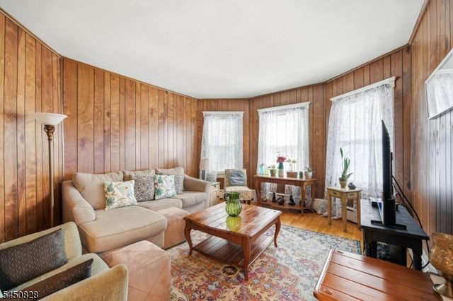 948 Van Houten Ave 1, Clifton City, NJ 07013