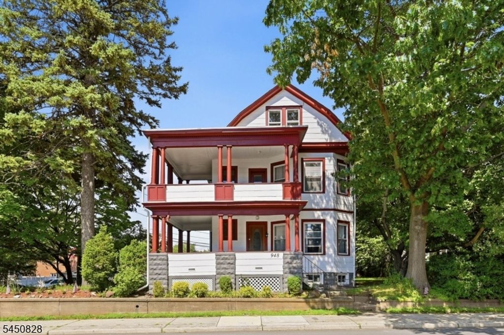 948 Van Houten Ave 1, Clifton City, NJ 07013