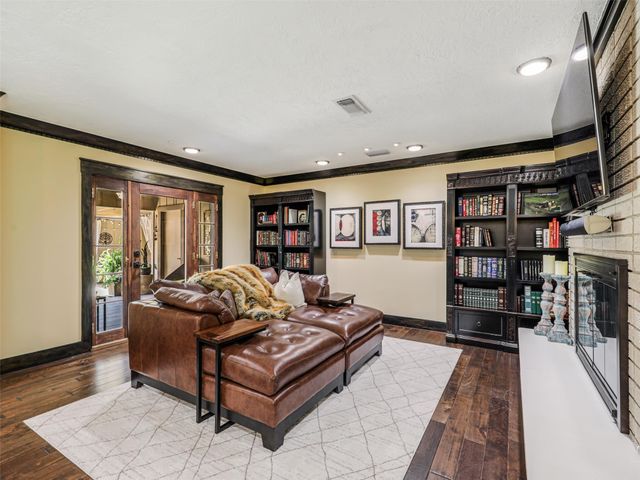 6120 Preston Creek Drive, Dallas, TX 75240