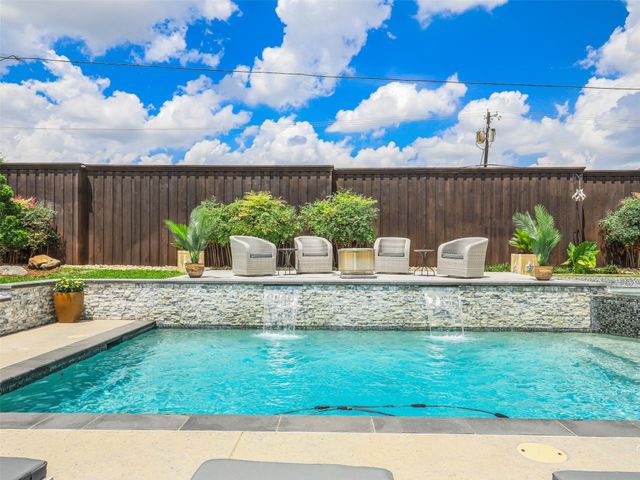 6120 Preston Creek Drive, Dallas, TX 75240