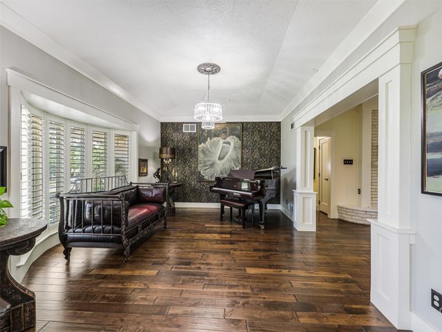 6120 Preston Creek Drive, Dallas, TX 75240