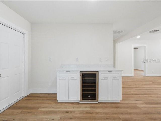 1912 E HANNA AVENUE, Tampa, FL 33610