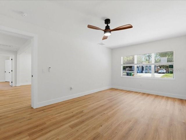 1912 E HANNA AVENUE, Tampa, FL 33610