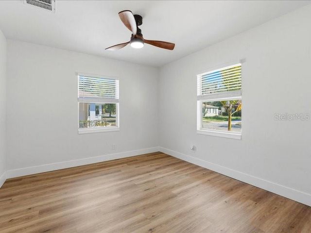 1912 E HANNA AVENUE, Tampa, FL 33610