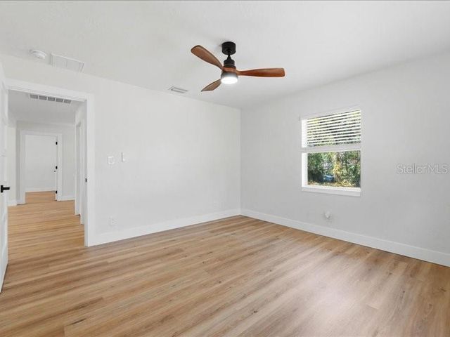 1912 E HANNA AVENUE, Tampa, FL 33610