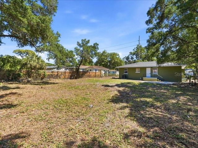 1912 E HANNA AVENUE, Tampa, FL 33610