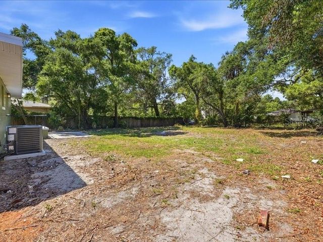 1912 E HANNA AVENUE, Tampa, FL 33610