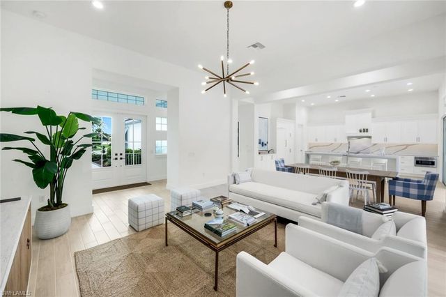 14574 Regatta LN, Naples, FL 34114