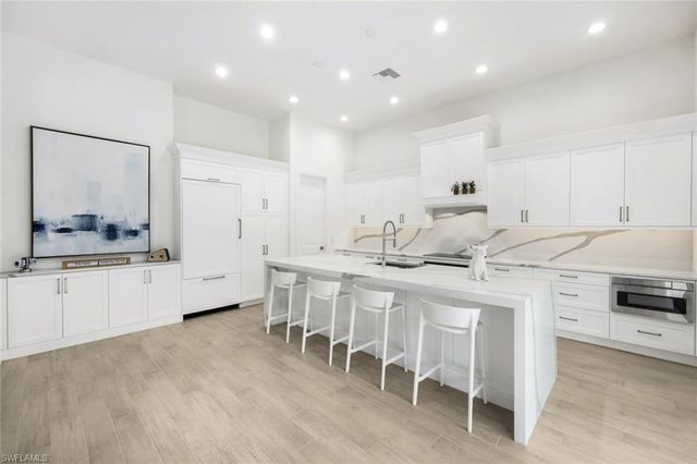 14574 Regatta LN, Naples, FL 34114