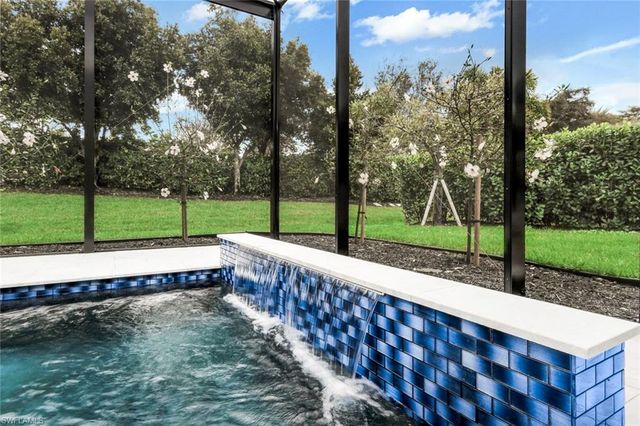 14574 Regatta LN, Naples, FL 34114