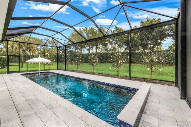 14574 Regatta LN, Naples, FL 34114