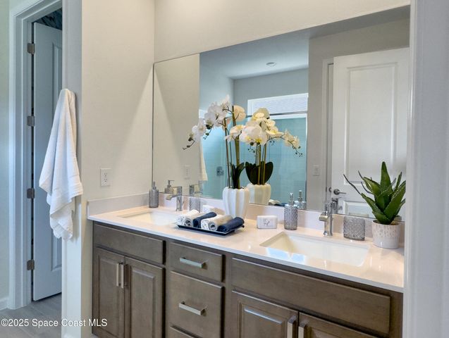 2223 Antarus Drive NW, Palm Bay, FL 32907