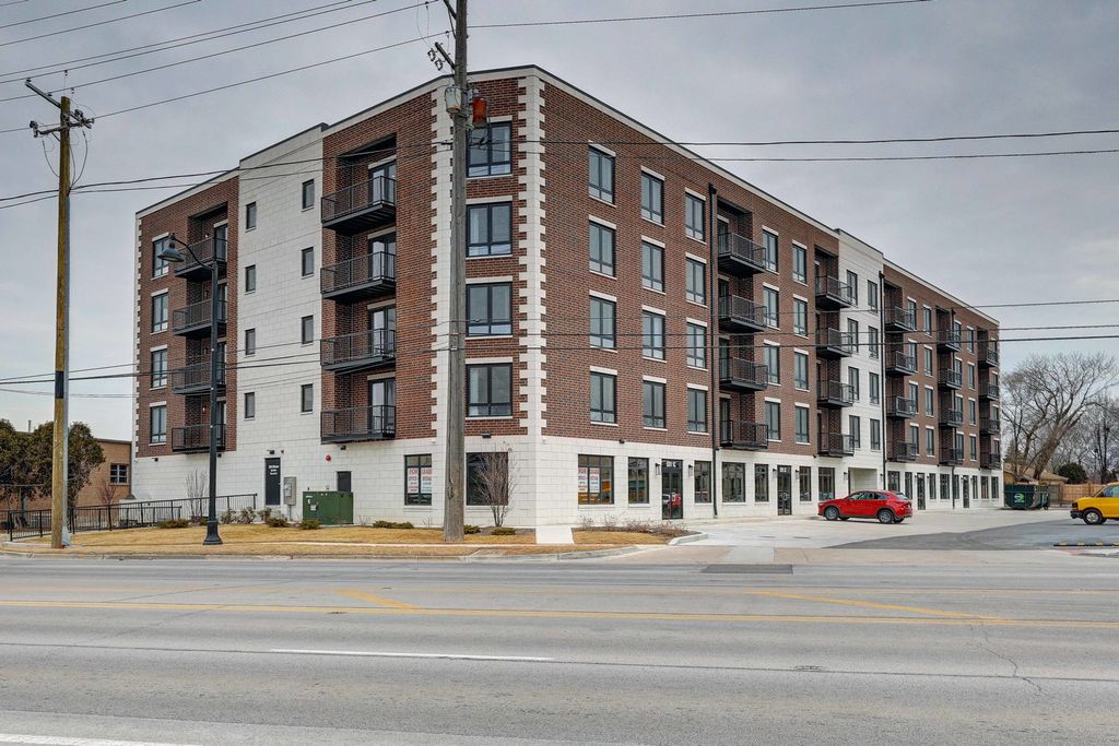 9201 Milwaukee Avenue N 208, Niles, IL 60714