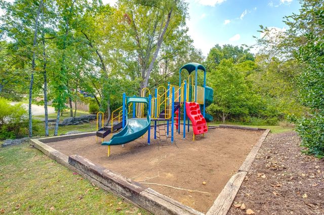 2804 Halifax Ct, Old Hickory, TN 37138