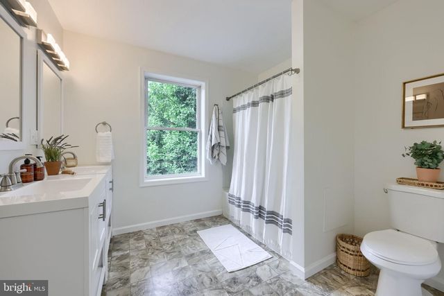 4810 FAKE RD, York, PA 17406