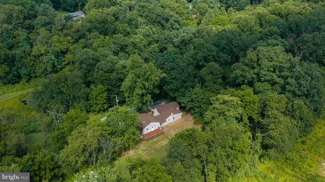 4810 FAKE RD, York, PA 17406
