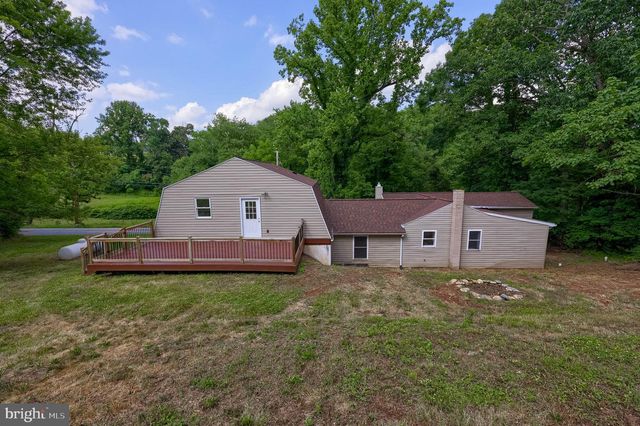 4810 FAKE RD, York, PA 17406
