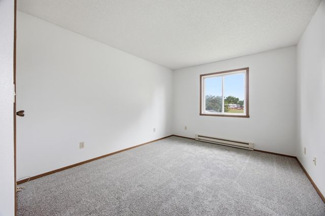 748 14th Avenue W, West Fargo, ND 58078