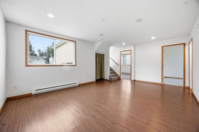 748 14th Avenue W, West Fargo, ND 58078