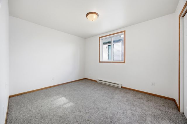 748 14th Avenue W, West Fargo, ND 58078