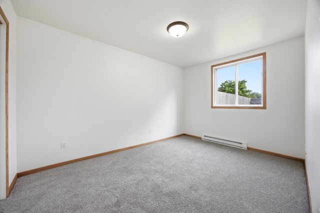 748 14th Avenue W, West Fargo, ND 58078